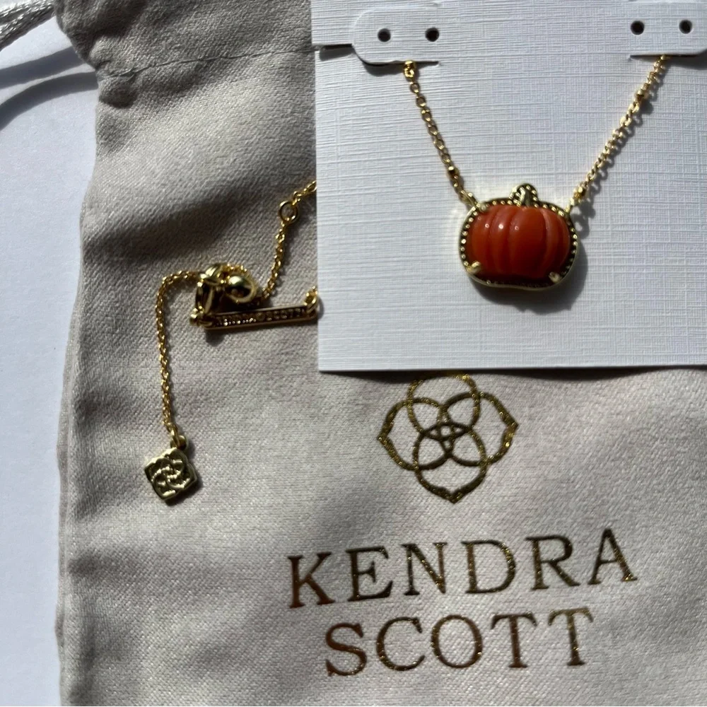 🎃✨Kendra Scott Pumpkin Gold Short Pendant Necklace New 🎃✨ - Picture 4 of 6